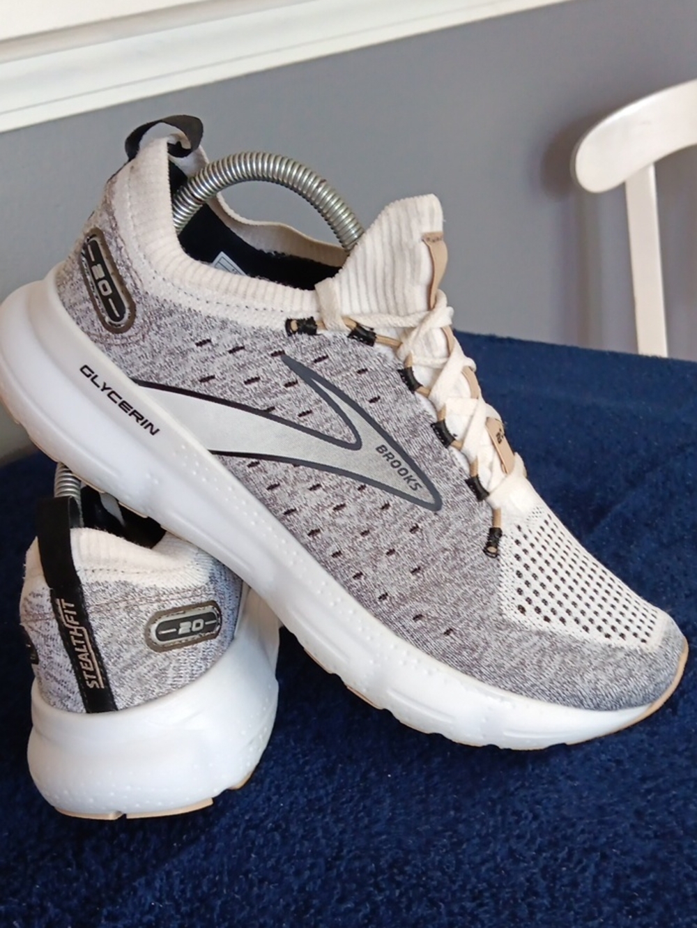 NWOT Brooks Glycerin 20 StealthFit Professional Running Shoes